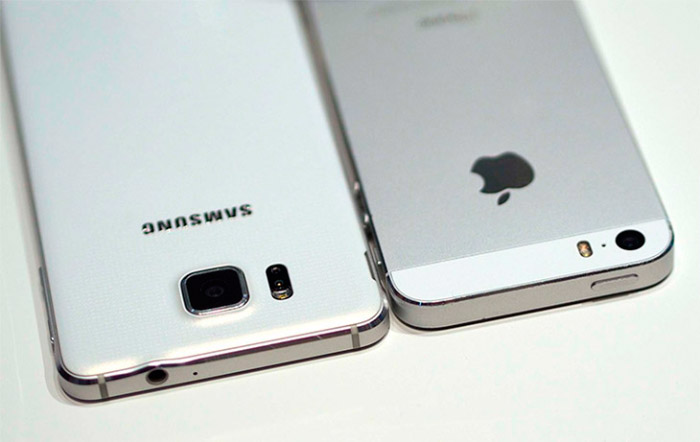 iPhone 6 vs Samsung Galaxy Alpha